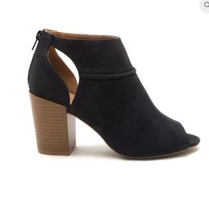 New in box Qupid Open Toe Bootie Black